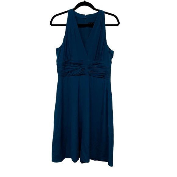 Ann Taylor Dresses & Skirts - DRESS Sale Ann Taylor green sleeveless formal knee-length dress womens Size: 10
